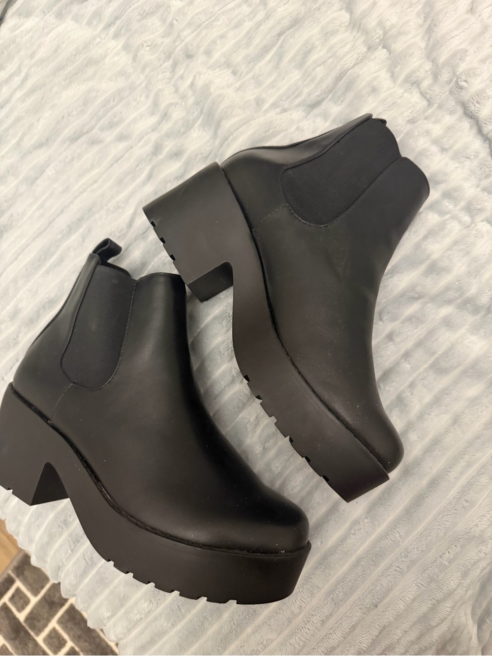 Women's Black Platform Chelsea Boots